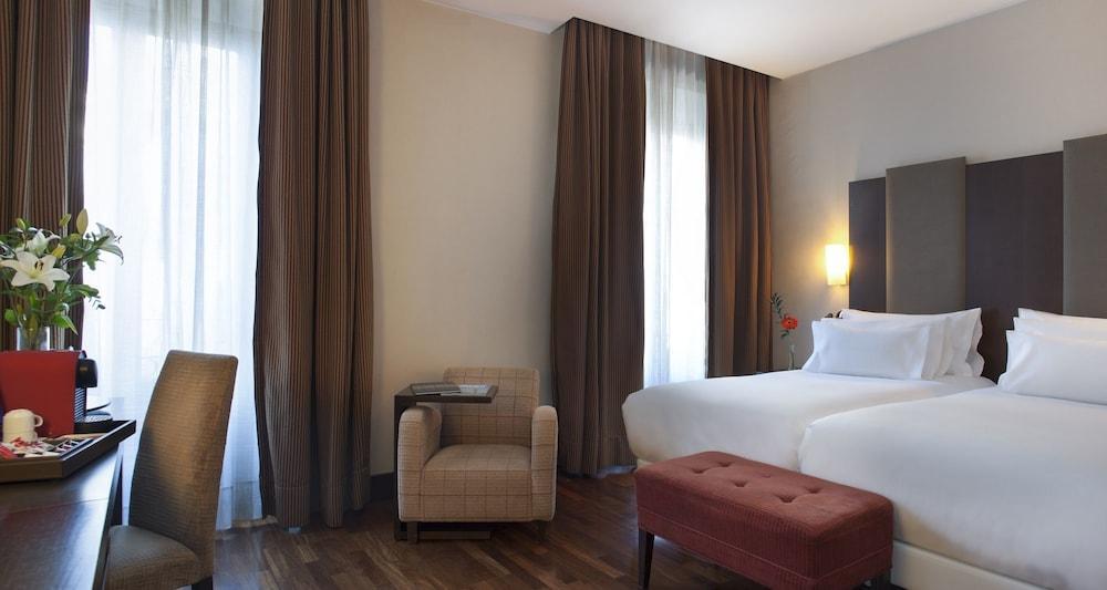 เอ็นเอช คอลเลคชั่น กรานาดา วิกตอเรีย Hotel ภายนอก รูปภาพ