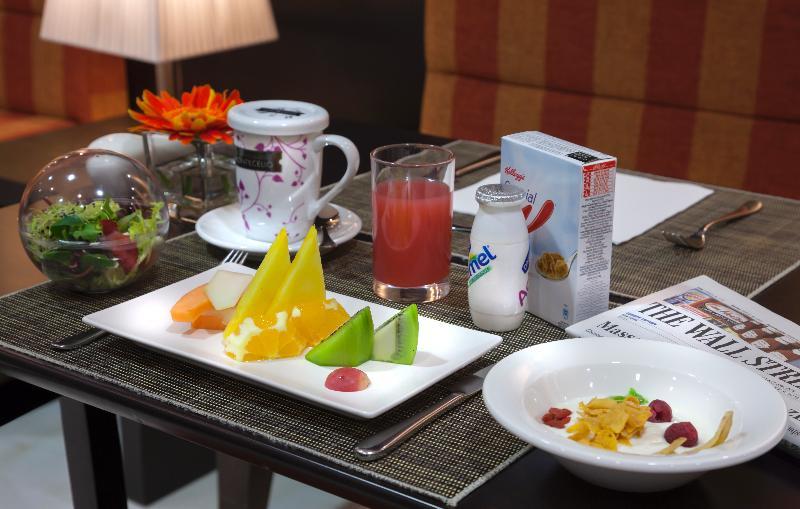เอ็นเอช คอลเลคชั่น กรานาดา วิกตอเรีย Hotel ภายนอก รูปภาพ