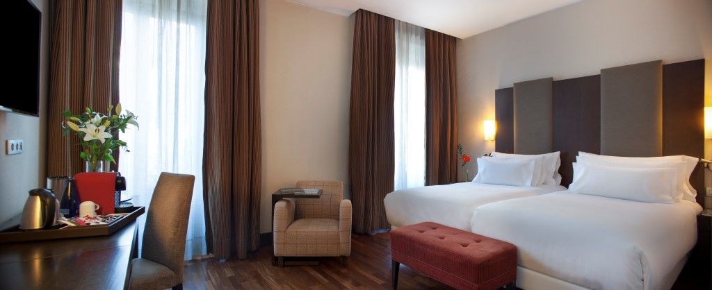 เอ็นเอช คอลเลคชั่น กรานาดา วิกตอเรีย Hotel ภายนอก รูปภาพ